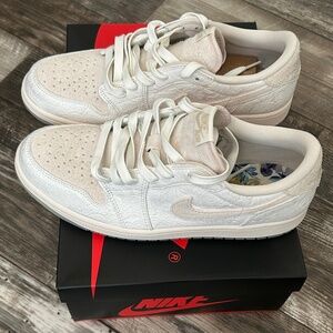 Jordan low og give them flowers